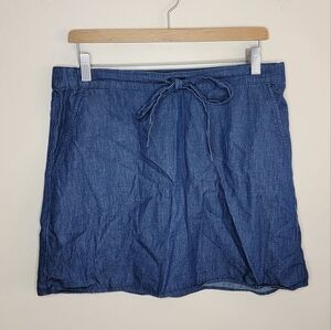 Draper James | Lightweight Dark Denim Mini Skirt with Tie Waist Size Medium